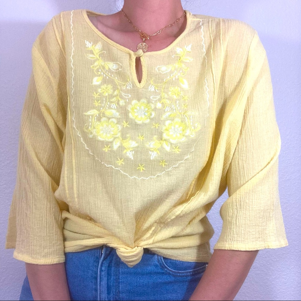 3/$20 Vintage Floral Embroidered Cotton Gauze Top